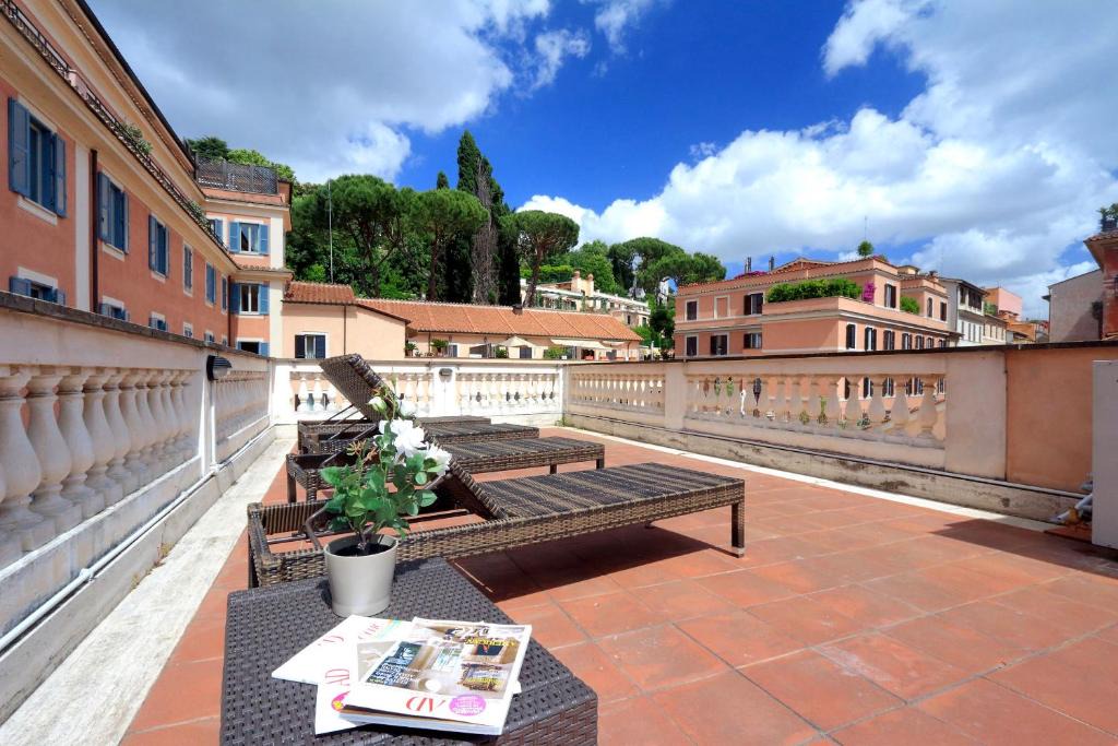 Rione IV Campo Marzio Apartment | Piazzetta Margutta - My Extra Home