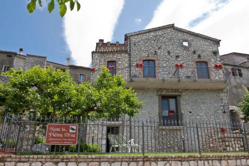 Castelnuovo Parano Apartment | PietraViva casa vacanze