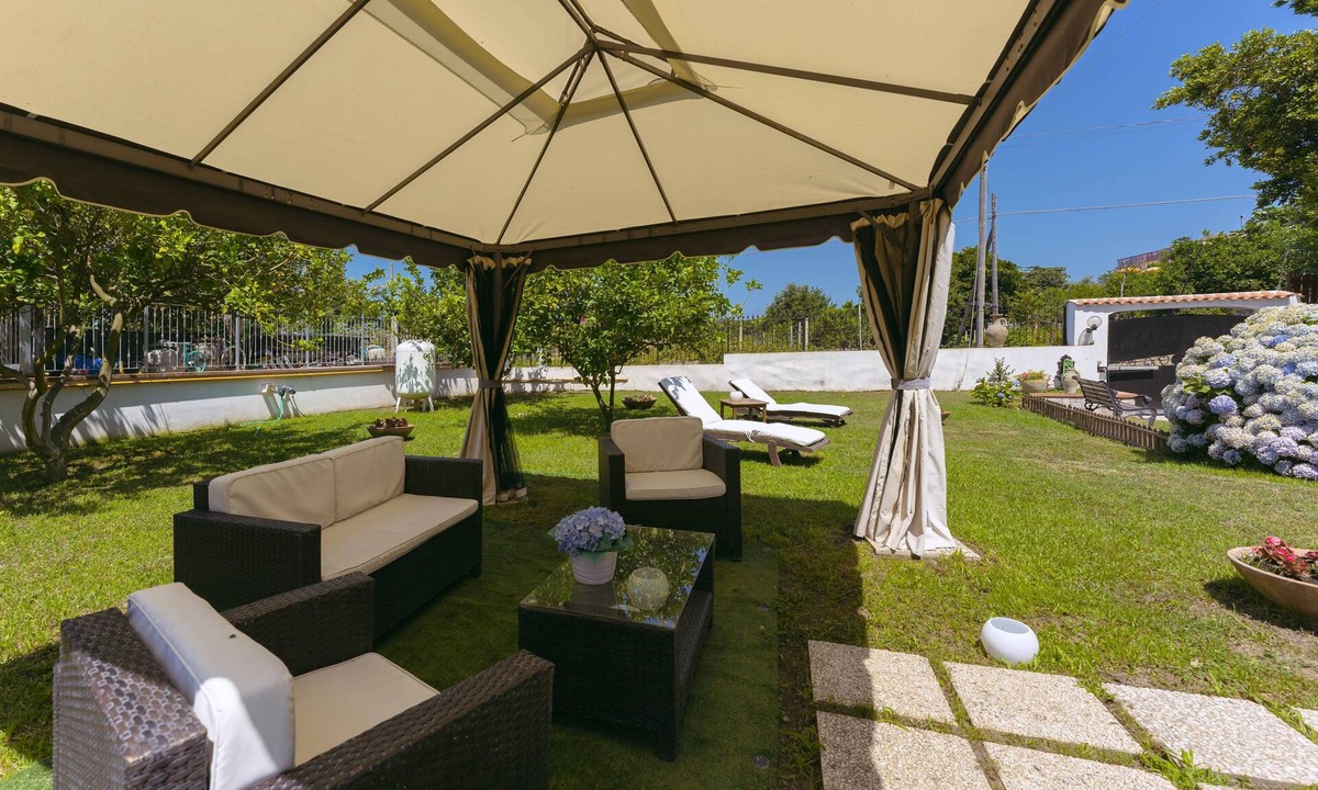 Procida Apartment | Pilòn 26 - Two Bedroom Apartment, Sleeps 5