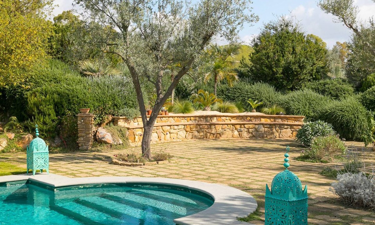 Montalto di Castro Villa | Podere in collina con piscina - By LinkHouses