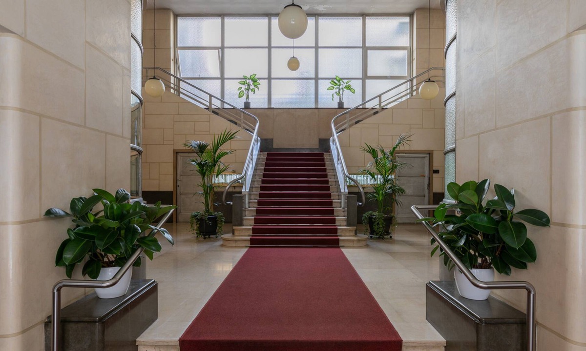 Historic Centre Apartment | Prestige Apartment Via Roma by Wonderful Italy