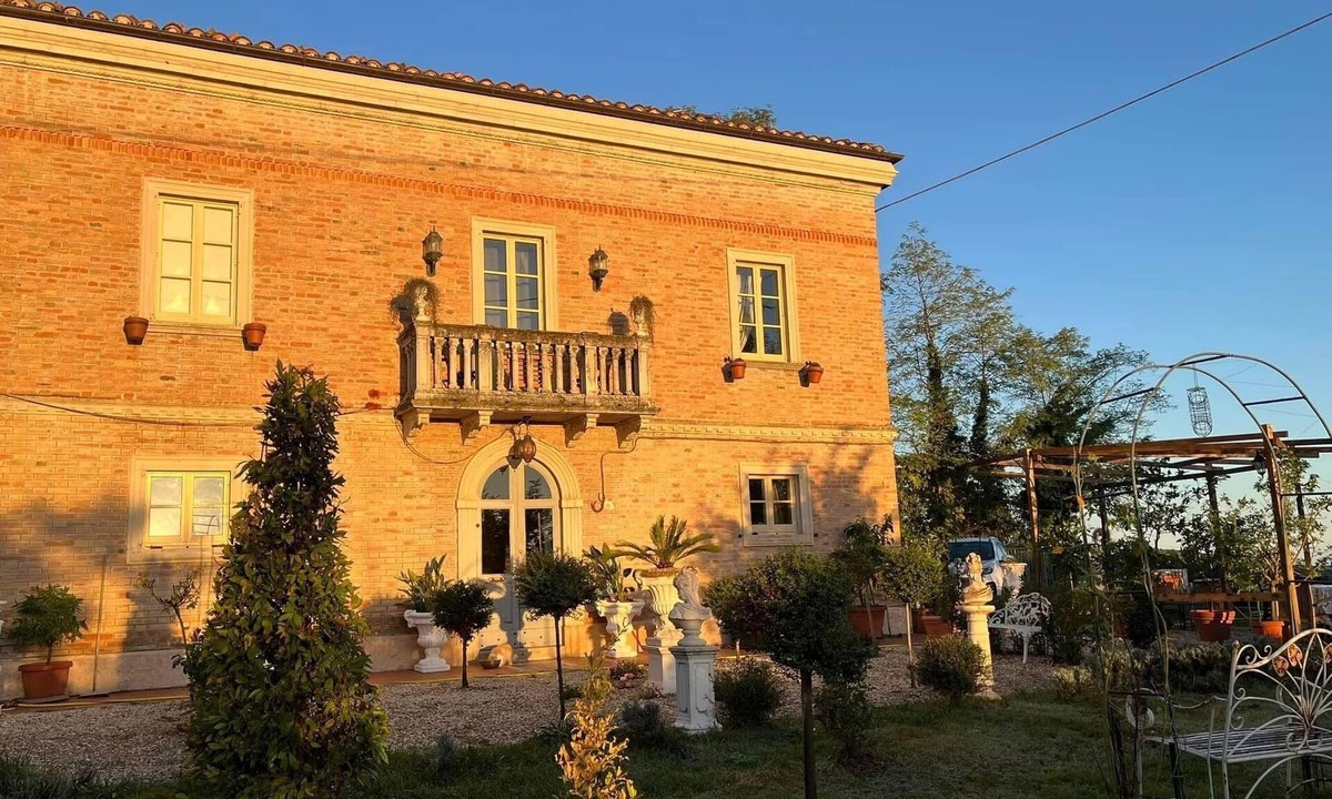 SantʼAngelo in Pontano Villa | Private Countryside Villa with Pool & Views – Walk to Village in Le Marche