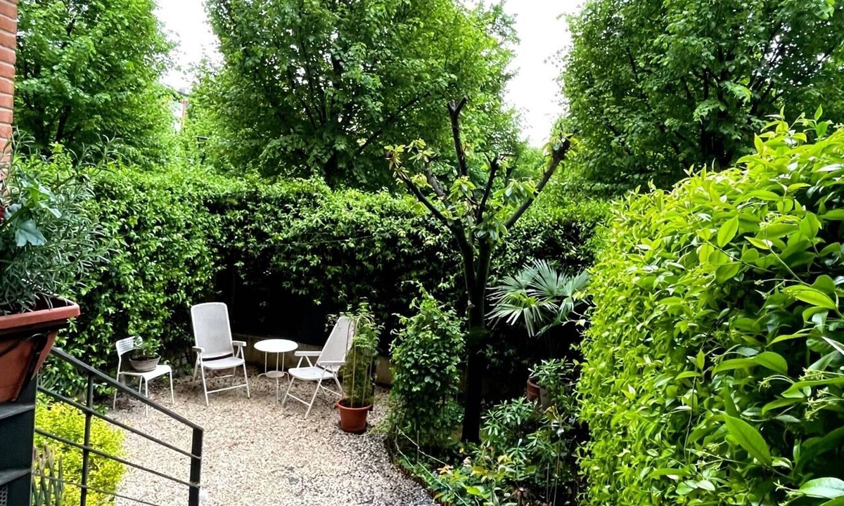 Precotto Apartment | Private Garden Flat, 2 Min walk to RED LINE M1, Direct to Duomo in 15 min