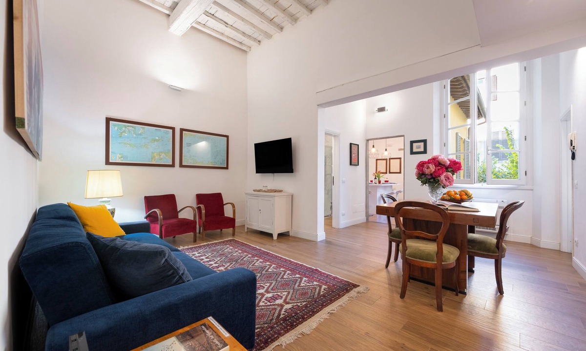 Santa Croce Apartment | Refined & Spacious Apartment Santa Croce