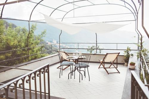 Sori Apartment | Relax & nature - Terrace overlooking the valley to the sea