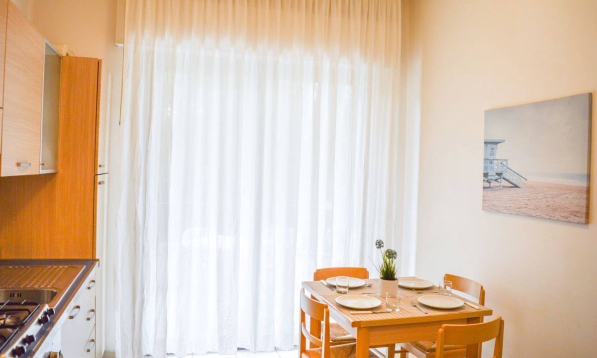 Pineto Apartment | Résidence Holiday Rendez Vous is located in the heart of Pineto, just a few steps from the beach and the main street. Apartment 57, on the SABBIA floor, is a mezzanine with access from the main entrance of the Residence.