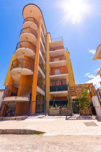 Tortoreto Lido Apartment | Residence Palazzo Sayonara
