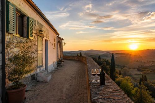 Mondavio House | Residence with breathtaking views in the medieval village
