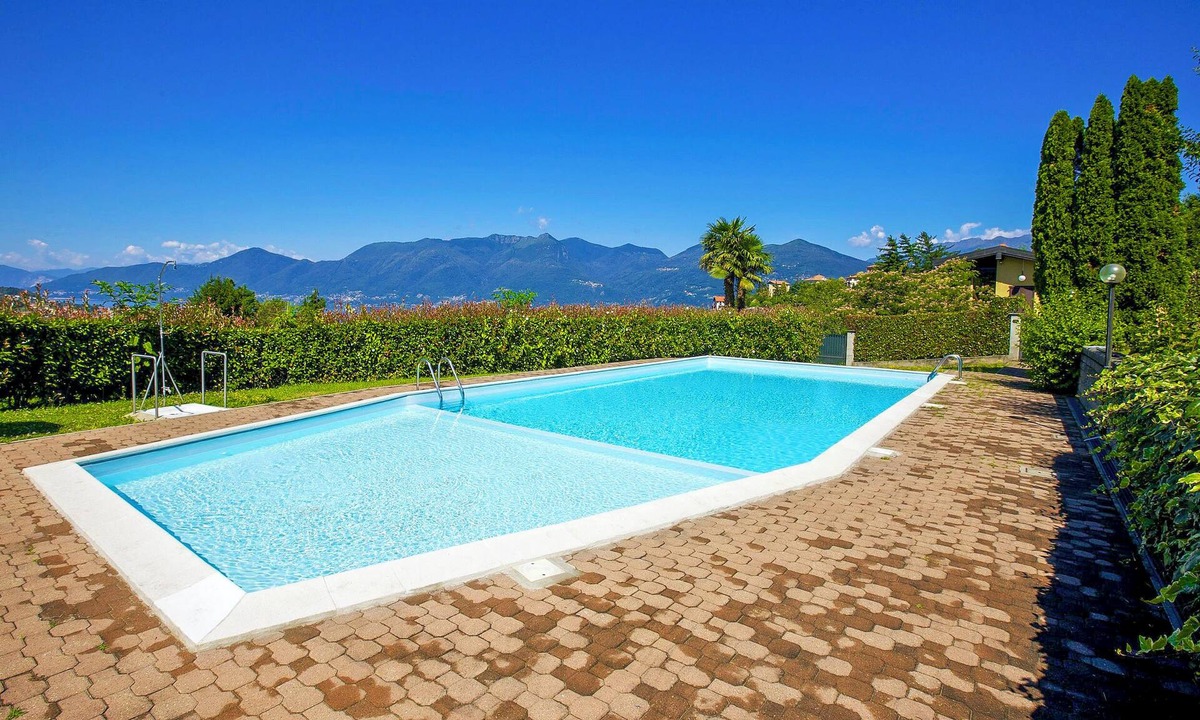 Luino Apartment | Residenz Moncucco No. 14 by Lago Reisen