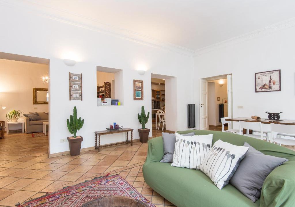 Roman Ghetto Apartment | RSH Arenula Apartments