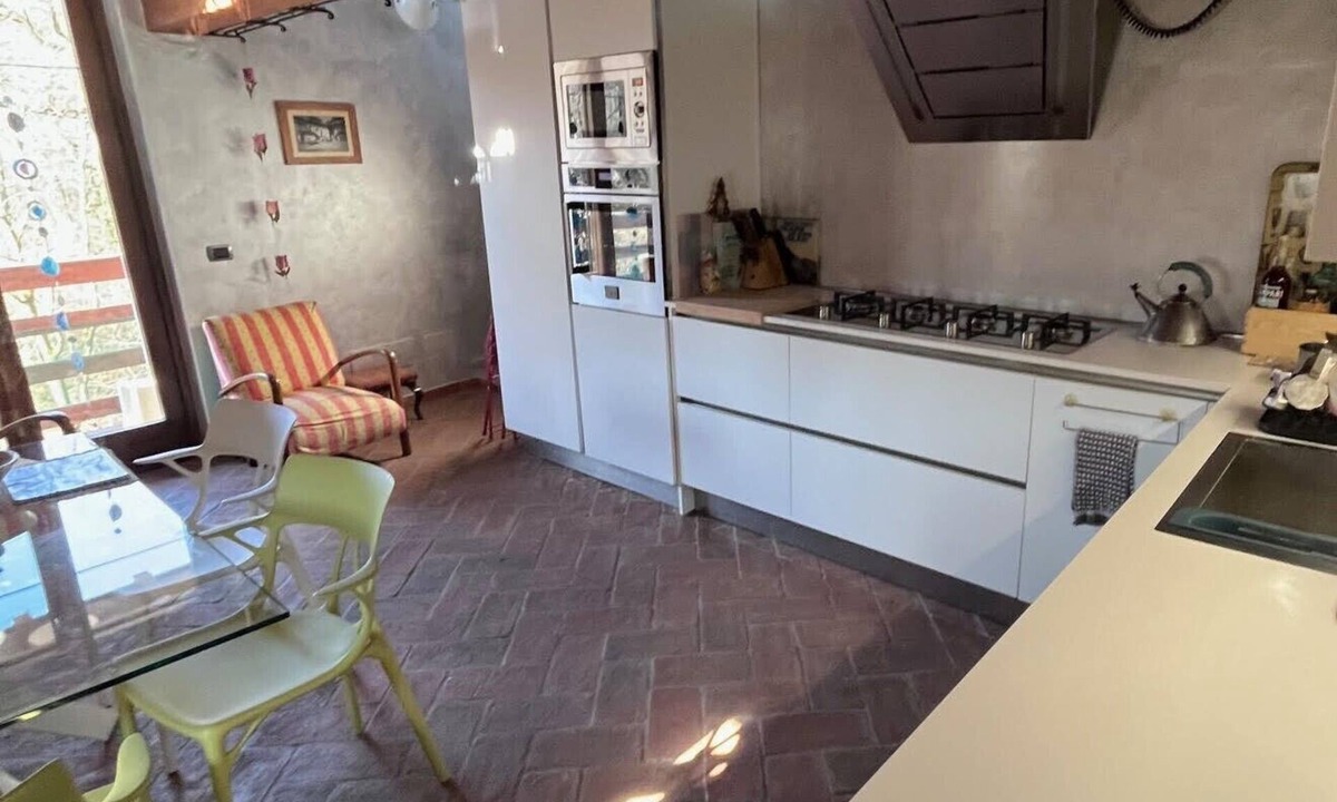 Oleggio Castello Cottage | Rustic Wooden Loft - Once Part of a Castle Estate - Lago Maggiore (Arona)