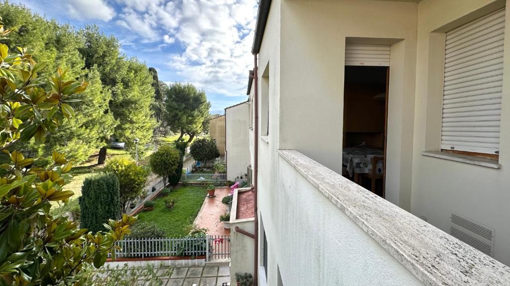 Sirolo Apartment | S345 - Sirolo, spazioso trilocale con terrazzo