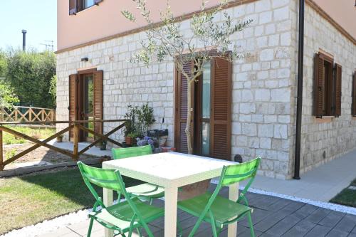 Sirolo Apartment | S358 - Sirolo, bilocale con giardino e parcheggio