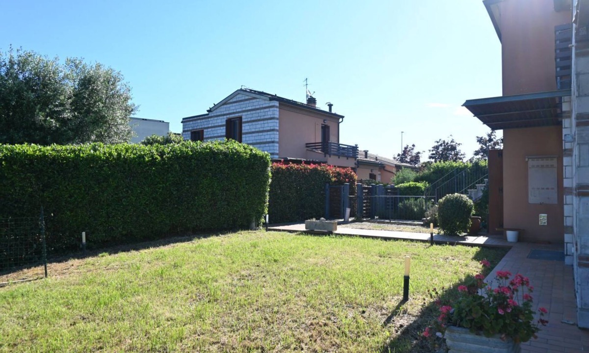 Sirolo Apartment | S362 – Sirolo, wonderful four-room apartment with garden