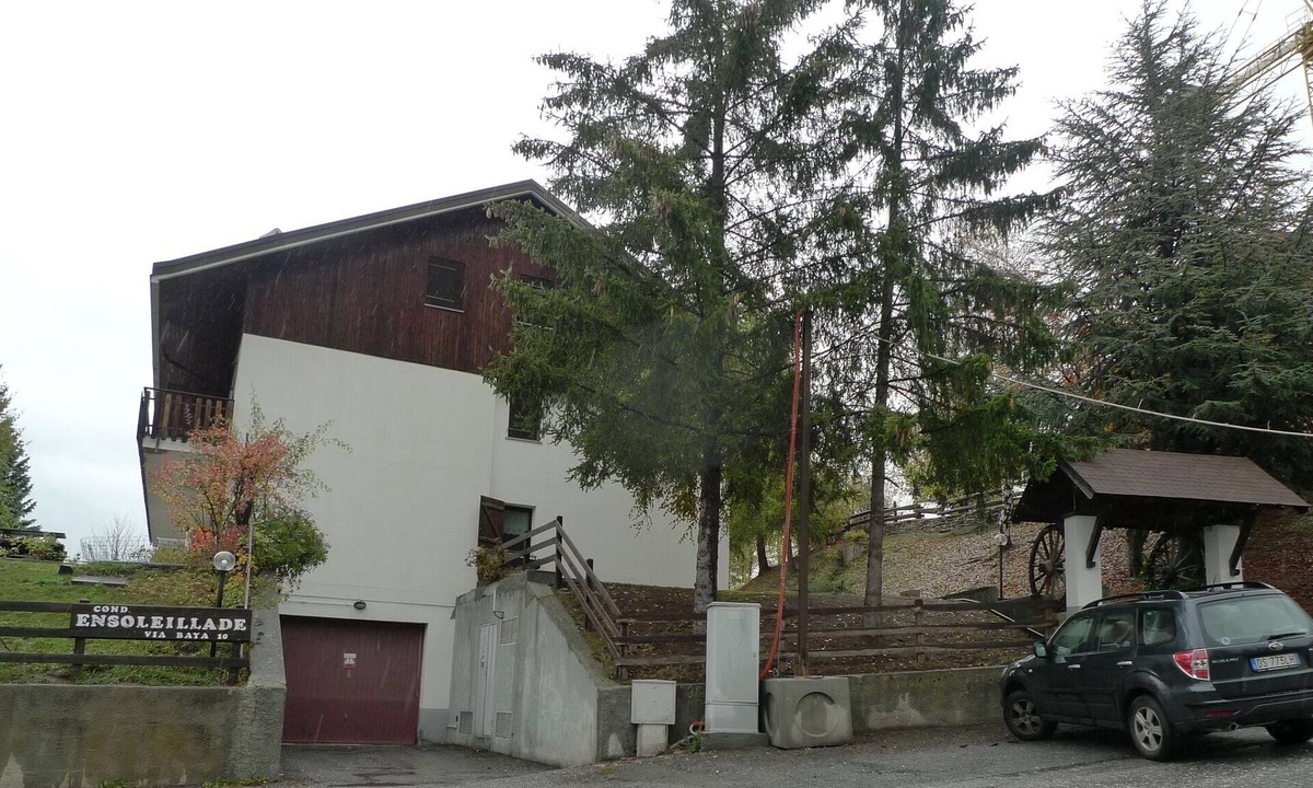 Sauze d'Oulx House | sauze d oulx two-room apartment, free wifi, parking, near ski facilities, nice