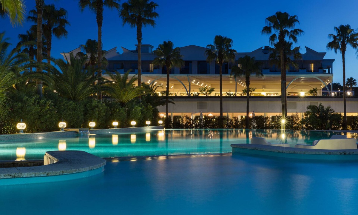 Laura Hotel | Savoy Hotel & Spa