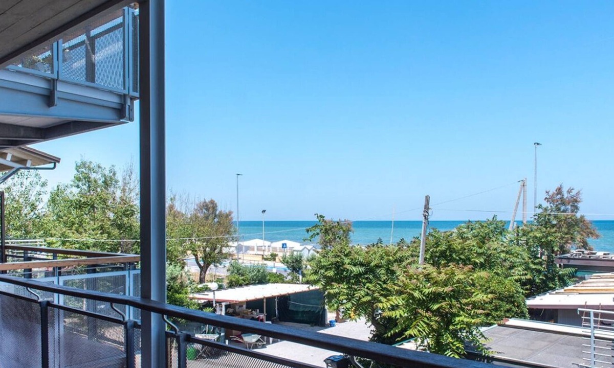 Senigallia Apartment | SE002 - Senigallia, seafront one bedroom apartment with beach