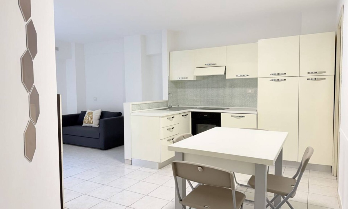 Senigallia Apartment | SE214 - Senigallia, comfortable one-bedroom apartment near the town center with private courtyard