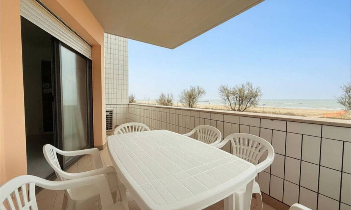 Senigallia Apartment | SE240 - Senigallia, sea front apartment with parking space