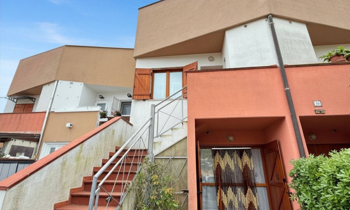 Montemarciano Apartment | SE249 – Montemarciano, spacious three-room apartment near the sea