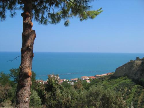 San Vito Chietino Apartment | Sea view apartment 10 minute walk to the sea