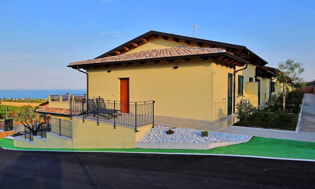Colonnella Apartment | Sea View apartment by Parco Valle Della Civita