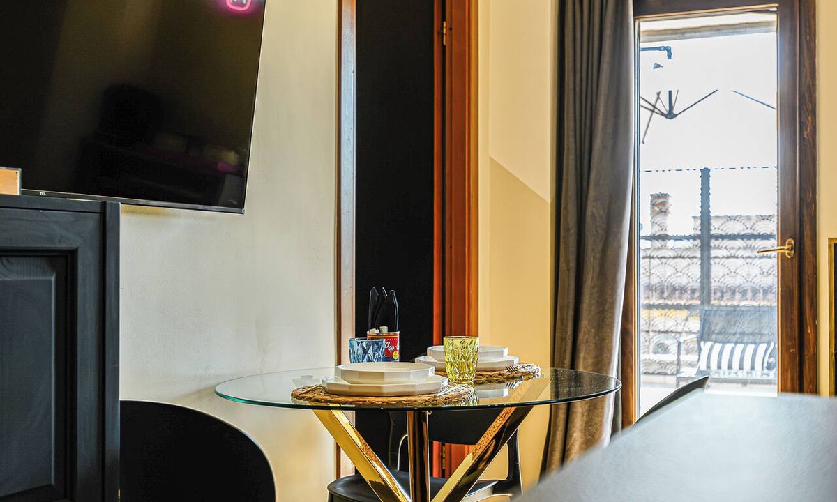 Zona XVI Torrenova Apartment | Secret Rooftop Suite – Tor Vergata Metro
