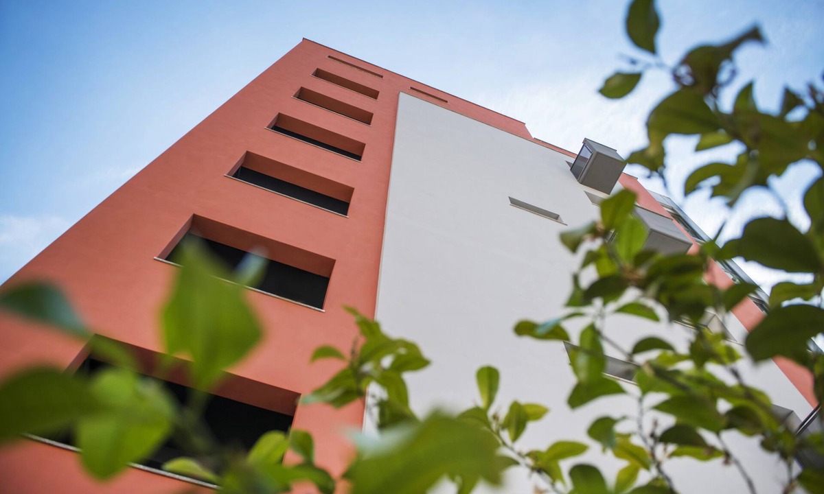 Universita Apartment | SkyTower - The Right Space