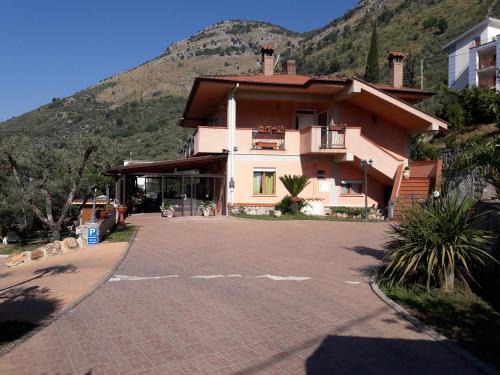 Lenola Bed & Breakfast | Solerosa