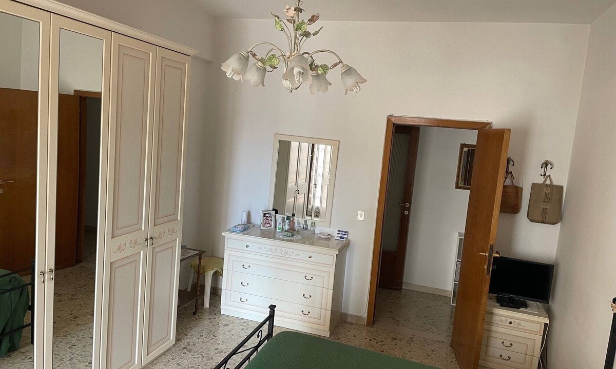 San Benedetto del Tronto Apartment | Spacious and bright apartment a stone's throw from the old town and the beach