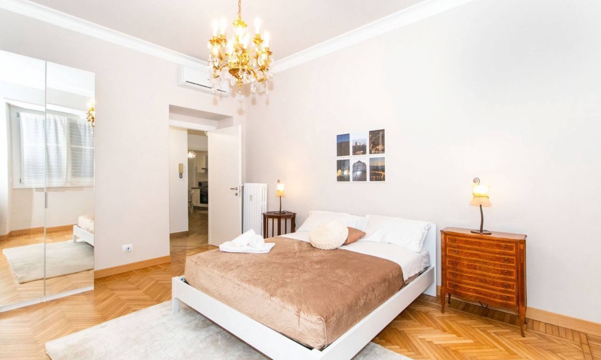 Crocetta Apartment | Spacious and very comfortable apartment perfect for 4 guests is located in the Crocetta district and has everything you need for a magnificent stay. We are a few minutes walk from Porta Nuova and the historic center, Nearby there is tram 4 which crosses