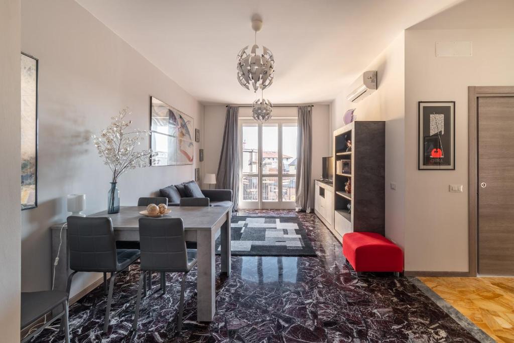 Arenzano Apartment | Spacious apartment 4 min to the beach
