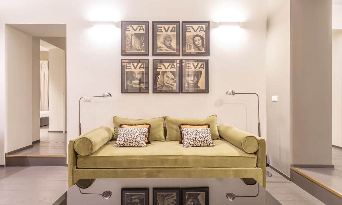 Rione III Colonna Apartment | Spanish Steps Deluxe Apartment