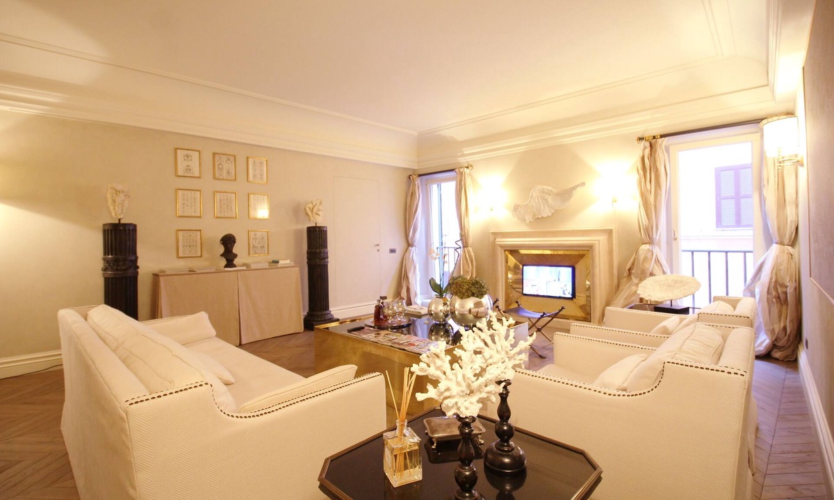 Rione IV Campo Marzio Apartment | Spanish Steps Luxurious Apartment