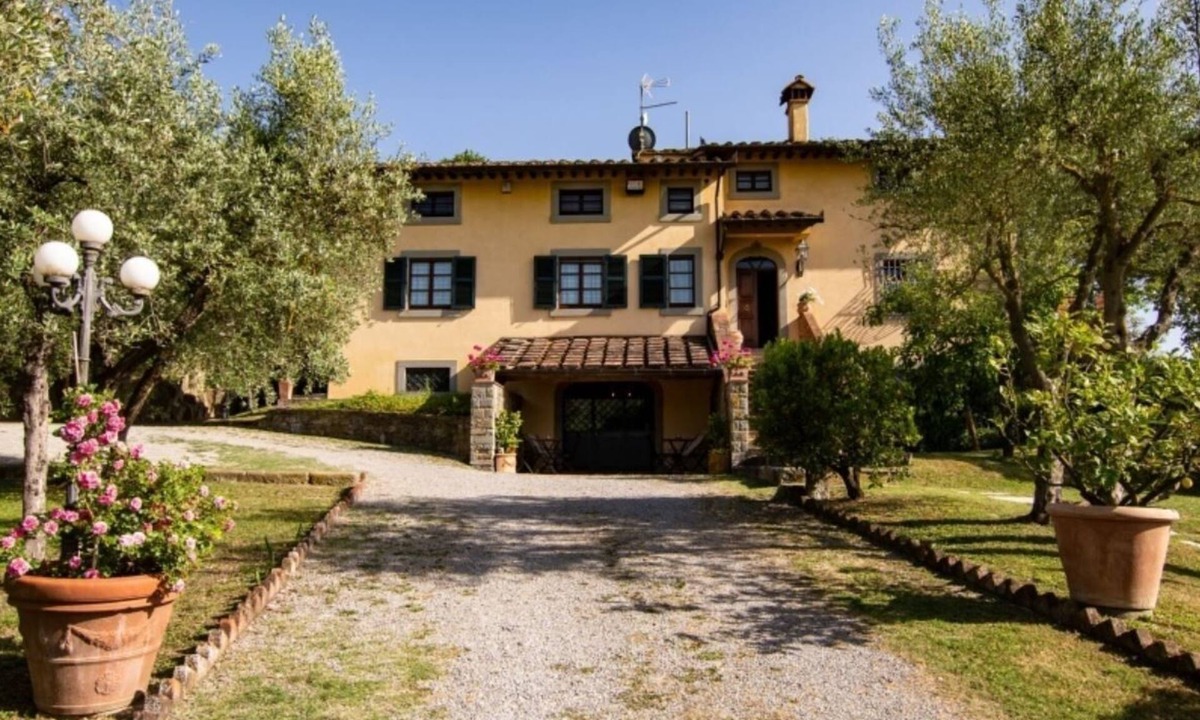 Castiglion Fiorentino Villa | Splendid Villa with bg pool and tennis court