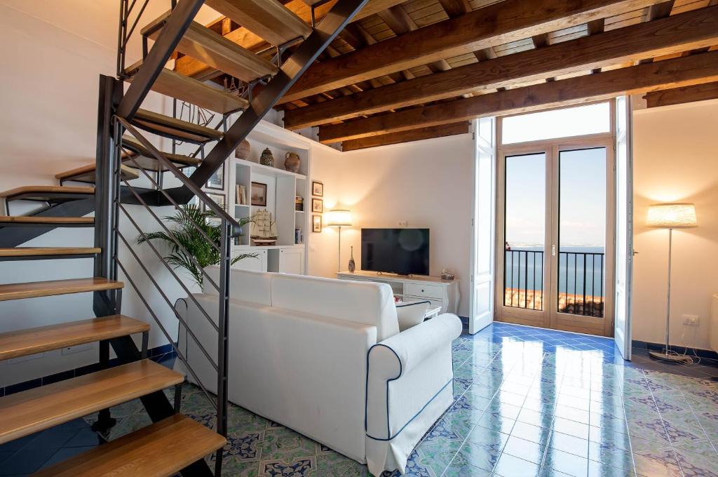 Raito Apartment | Starhost - Casa Ada - Luxury Apartment with Seaview Terrace