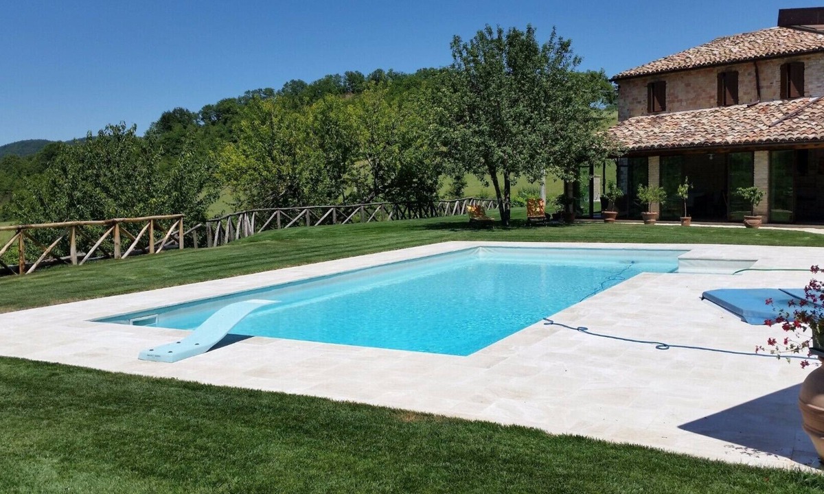 Genga Villa | Stone villa, with private pool, immersed in the greenery of Frasassi Park.