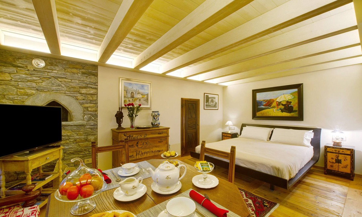 Arvier Apartment | Studio Apartment 'Le Bourg Charmant - Coeur d’hiver' with Mountain View, Shared Garden and Wi-Fi