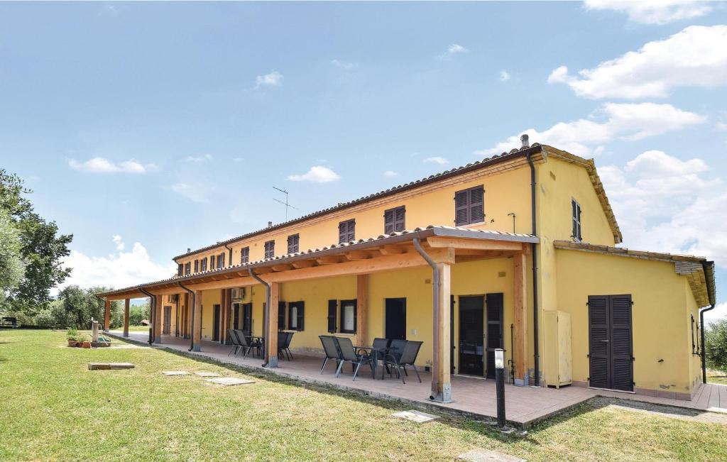 Montefelcino Apartment | Stunning apartment in Montefelcino with 2 Bedrooms
