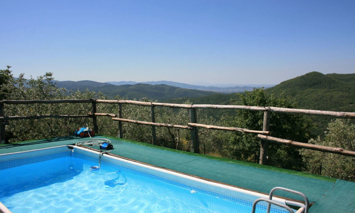 Subbiano Villa | Stunning private villa for 2 guests with A/C, private pool, WIFI and TV, close to Arezzo