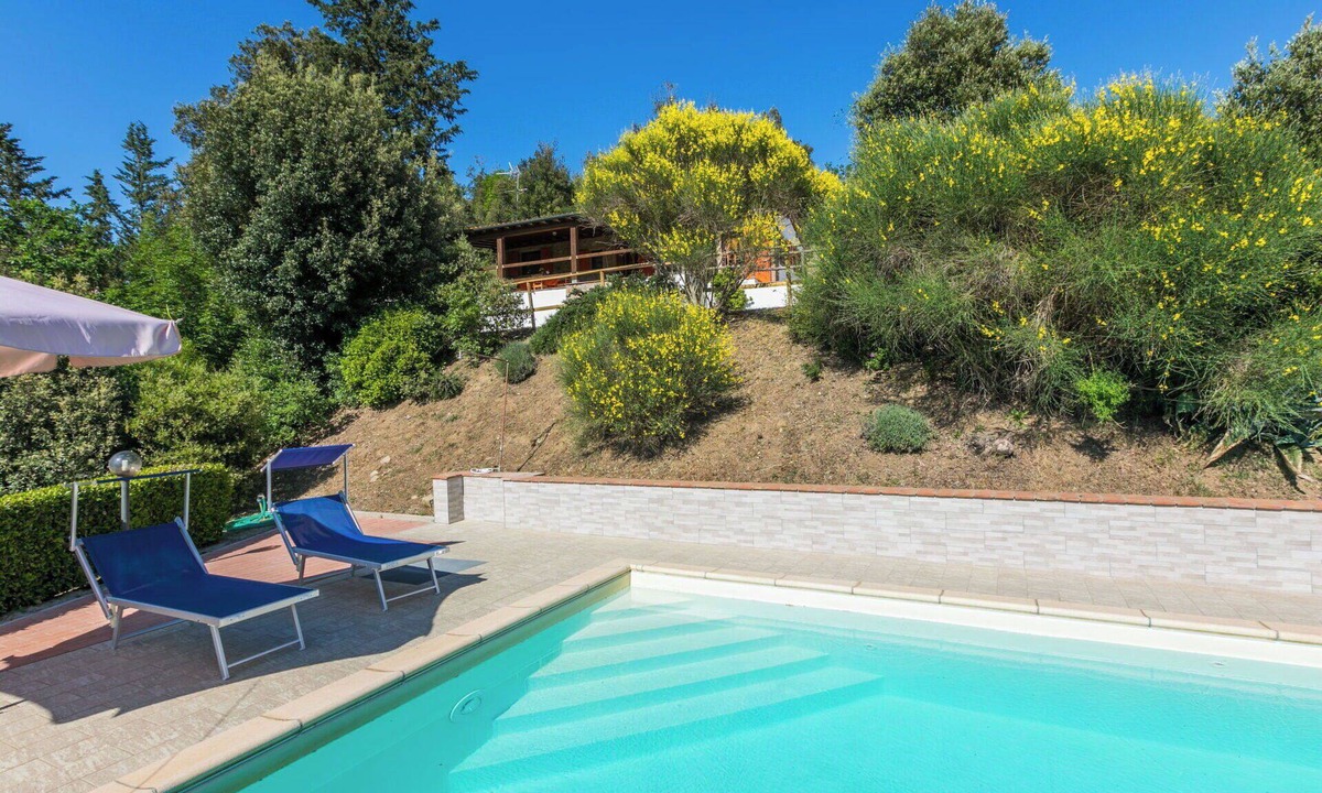 Montecatini Val di Cecina House | Stunning private villa for 4 guests with hot tub, WIFI, private pool, TV and terrace