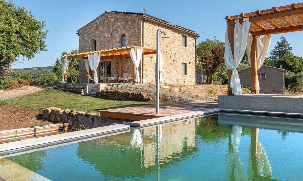 Roccastrada House | Stunning private villa for 10 people with WIFI, private pool, terrace and pets allowed