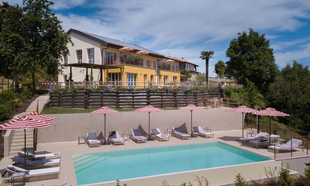 Montaldo Roero Villa | Stunning private villa for 24 people with private pool, A/C, WIFI and patio, close to Alba