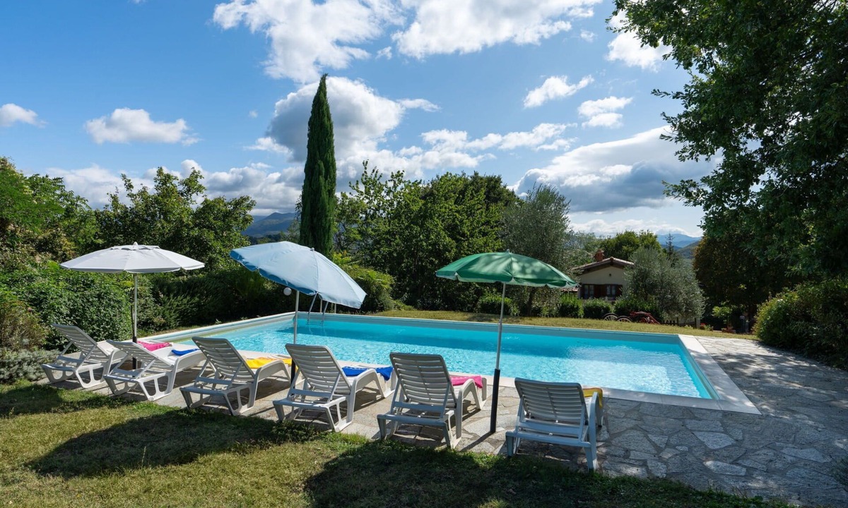 Dicomano Villa | Stunning private villa for 8 guests with private pool, hot tub, WIFI, TV and panoramic view