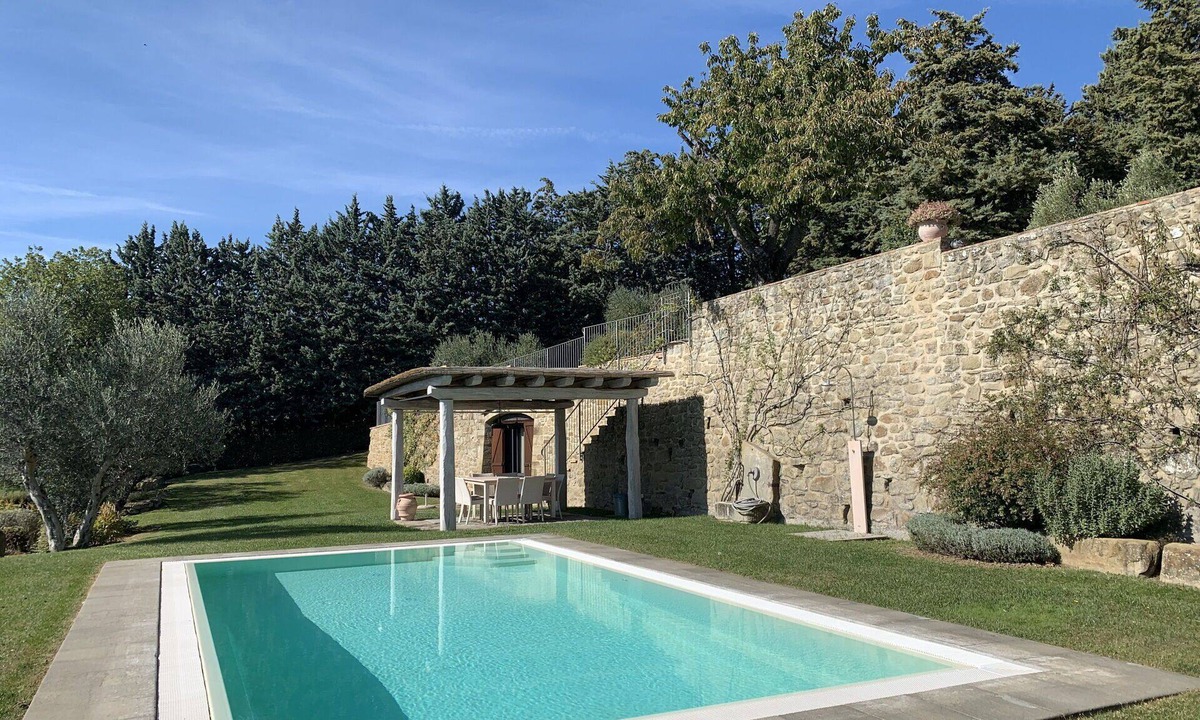 Cortona Villa | Stunning private villa for 8 people with A/C, WIFI, private pool, TV, veranda and panoramic view