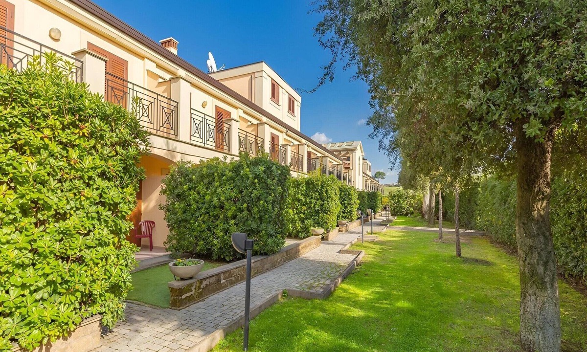 Settecamini House | Stunning Roman Holiday VIlla for 5
