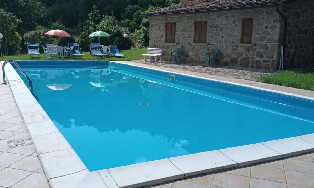 Volerrano Villa | Stunning villa for 7 people with pool, WIFI