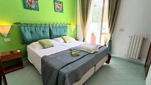Forio Bed & Breakfast | Summer Vibes B&B
