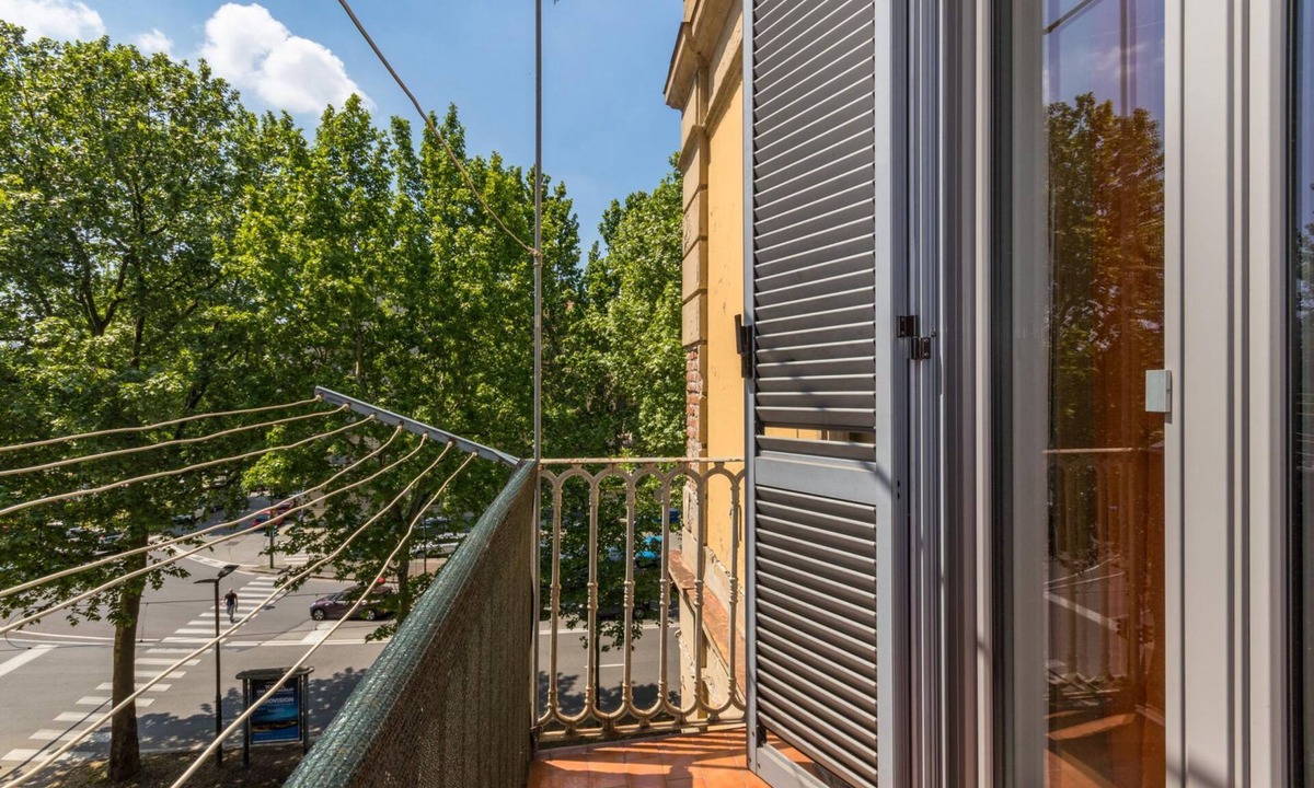 Vanchiglietta Apartment | Sunny Apartment by Wonderful Italy