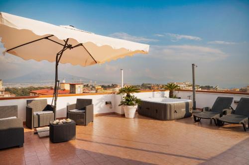 Naples House | Terrazza vista Vesuvio e Capri con Jacuzzi privata